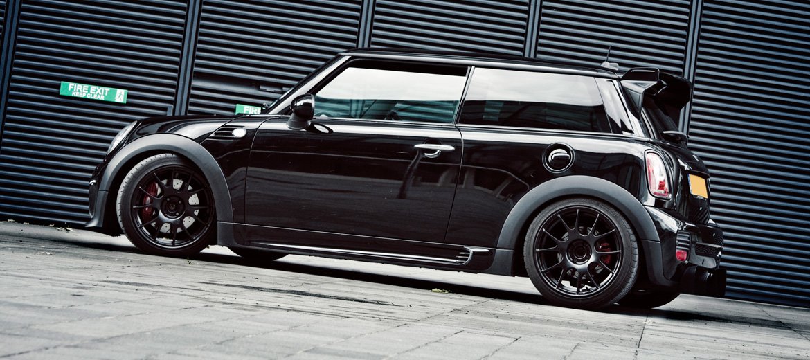 R56 with Orranje G-Wing GP Style Spoiler