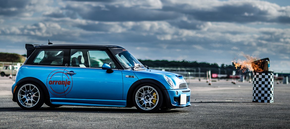 R53 with Orranje G-Wing GP Style Spoiler