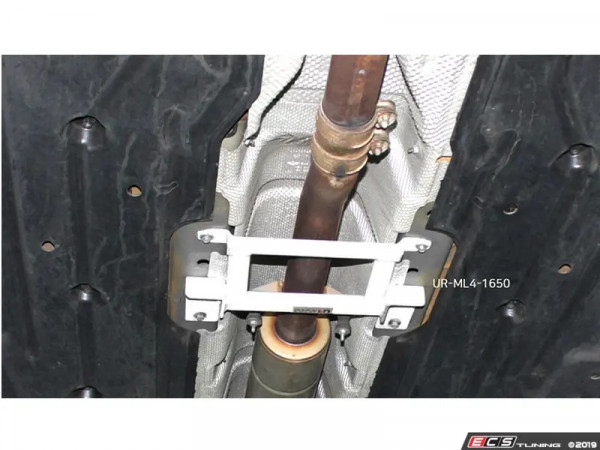 Ultra Racing Mid Lower Strut Brace ML4-1650 R55 R56