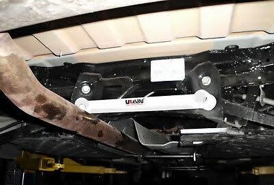 Ultra Racing Rear Lower Strut Brace Tiebar RL2-1502 R60 2WD