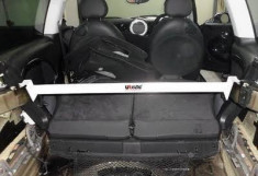 Ultra Racing Rear Strut Brace RE2-1645 R55 R56